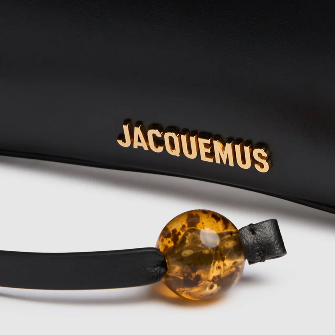 Le Bisou Perle smooth leather bag