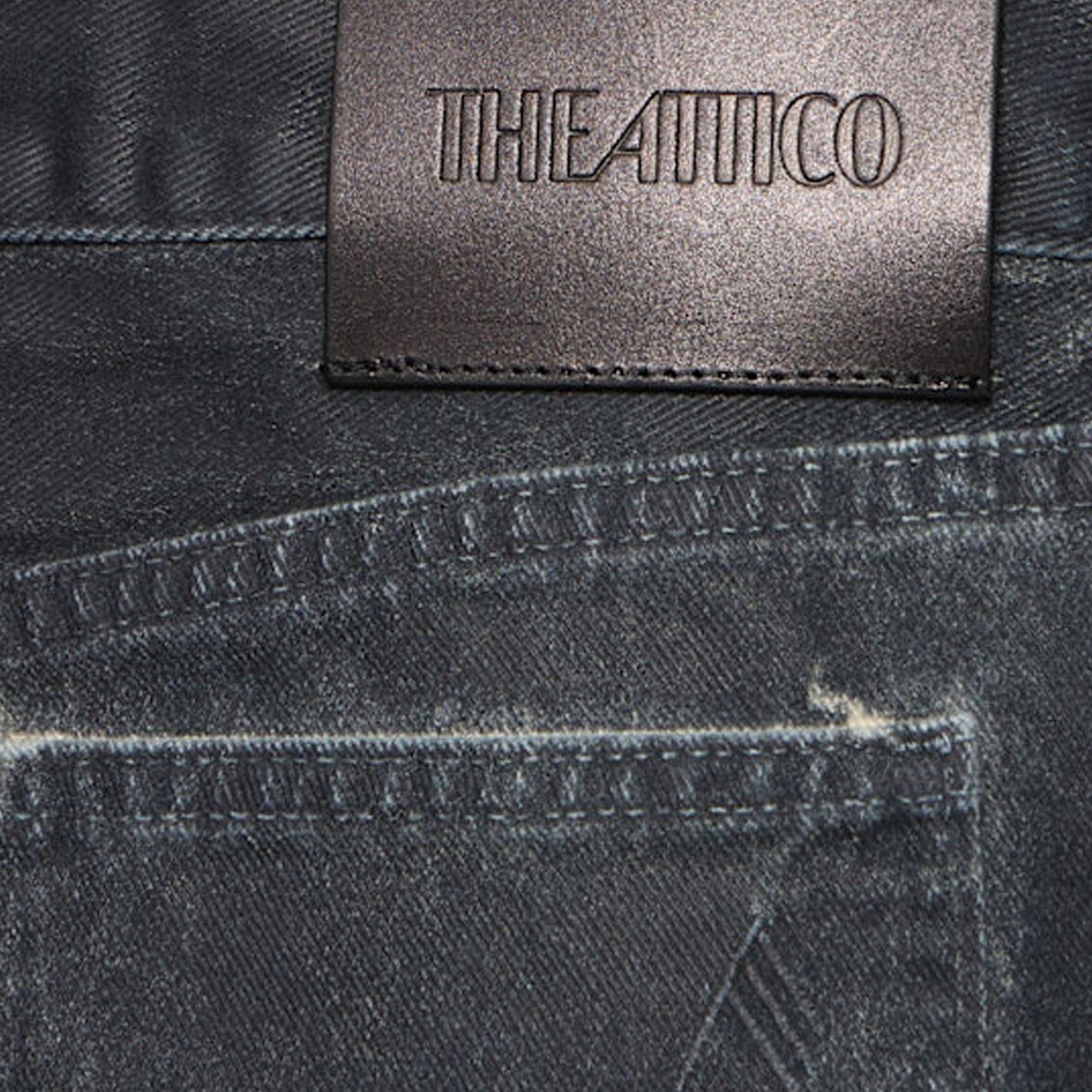 Mat coated canvas mini skirt